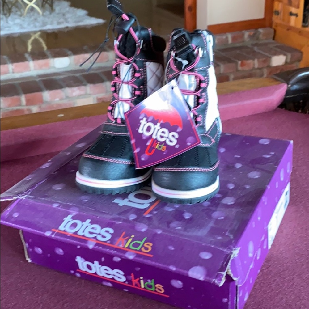 Girl’s Winter Boots